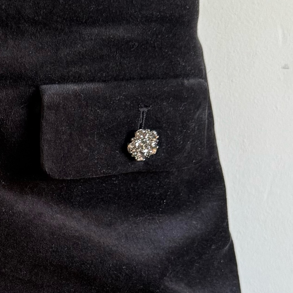 Elegant Black Women's Skirt - Picture 5 of 5